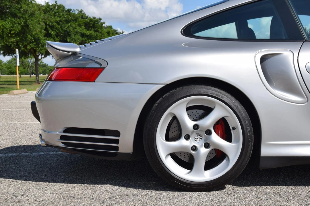 2001 Porsche 996 Turbo - Image 24 of 31