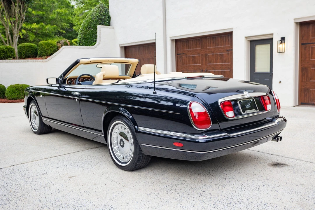 2001 Rolls-Royce Corniche Series V - Image 12 of 31