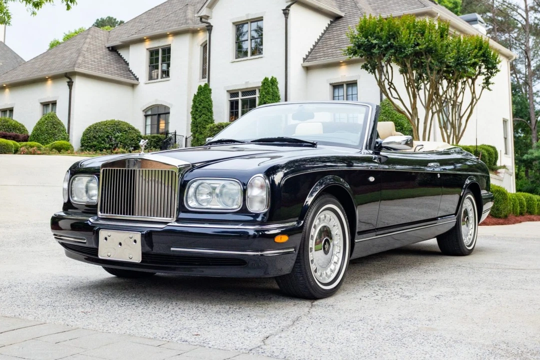 2001 Rolls-Royce Corniche Series V - Image 1 of 31