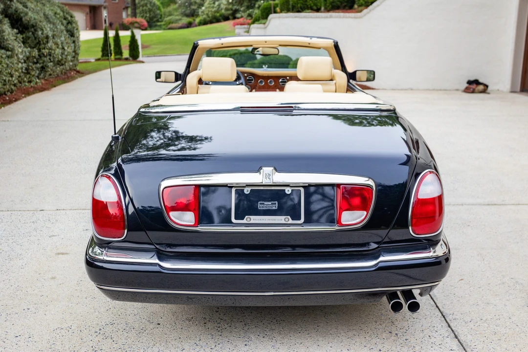 2001 Rolls-Royce Corniche Series V - Image 11 of 31