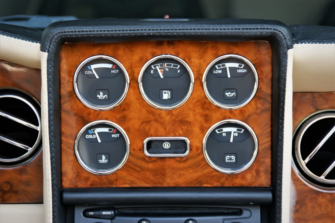 2002 Bentley Azure 1st Gen - Image 29 of 31