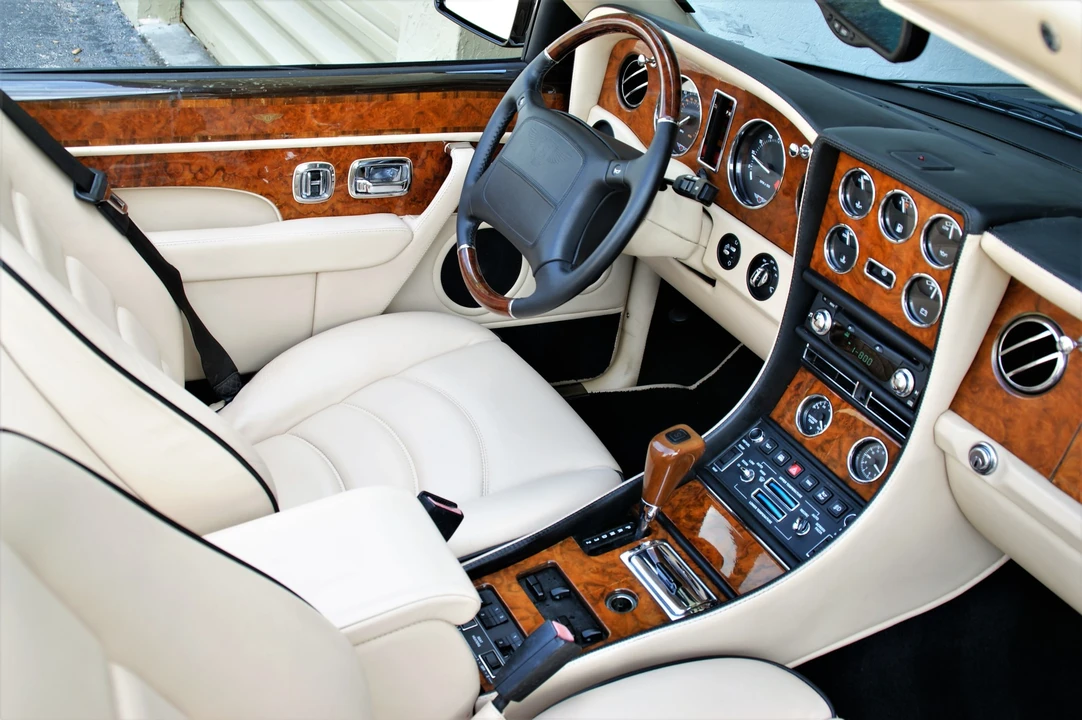 2002 Bentley Azure 1st Gen - Image 22 of 31