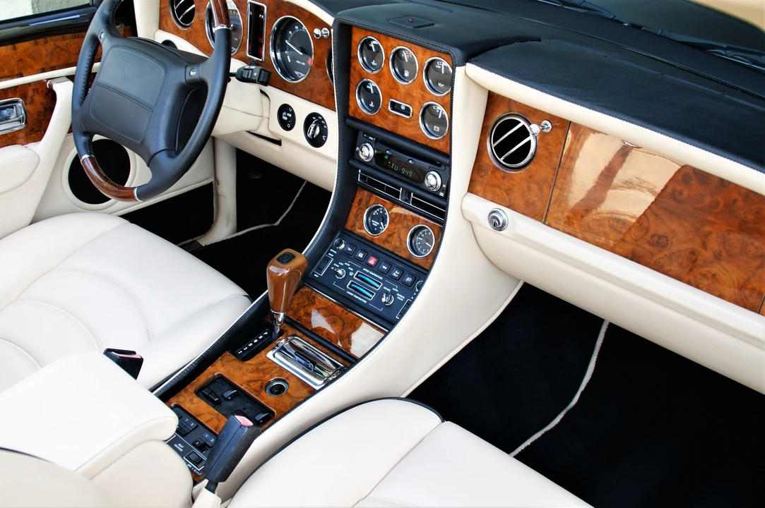 2002 Bentley Azure 1st Gen - Image 23 of 31