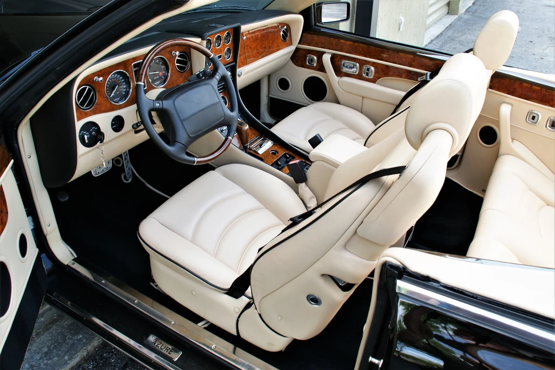 2002 Bentley Azure 1st Gen - Image 26 of 31