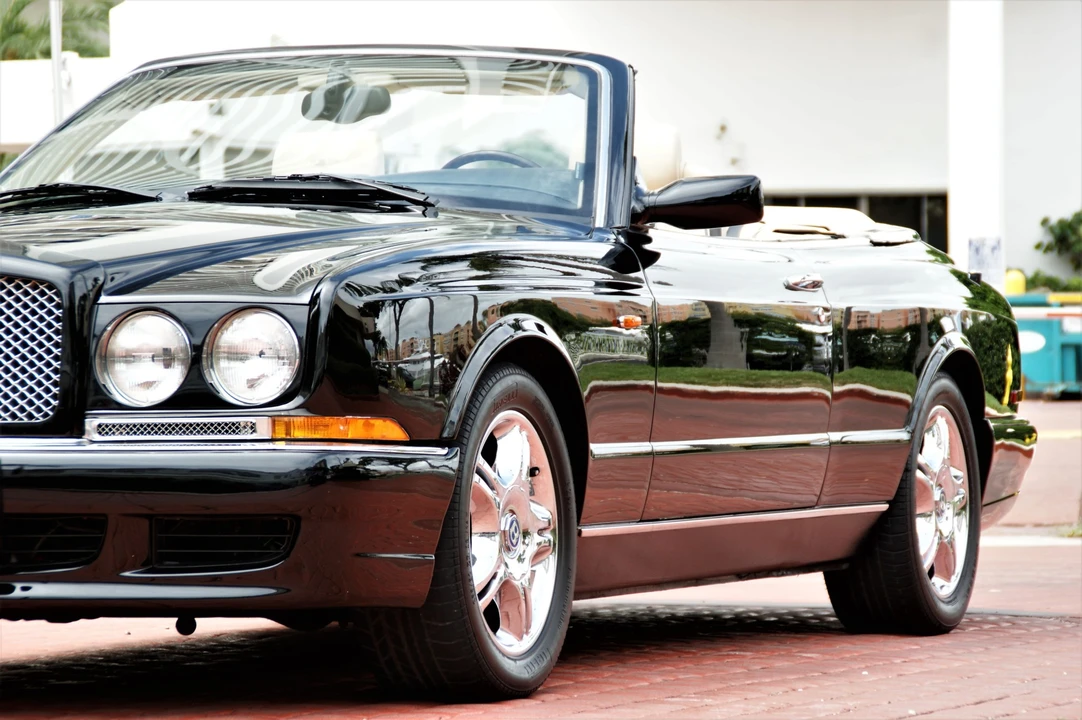 2002 Bentley Azure 1st Gen - Image 10 of 31
