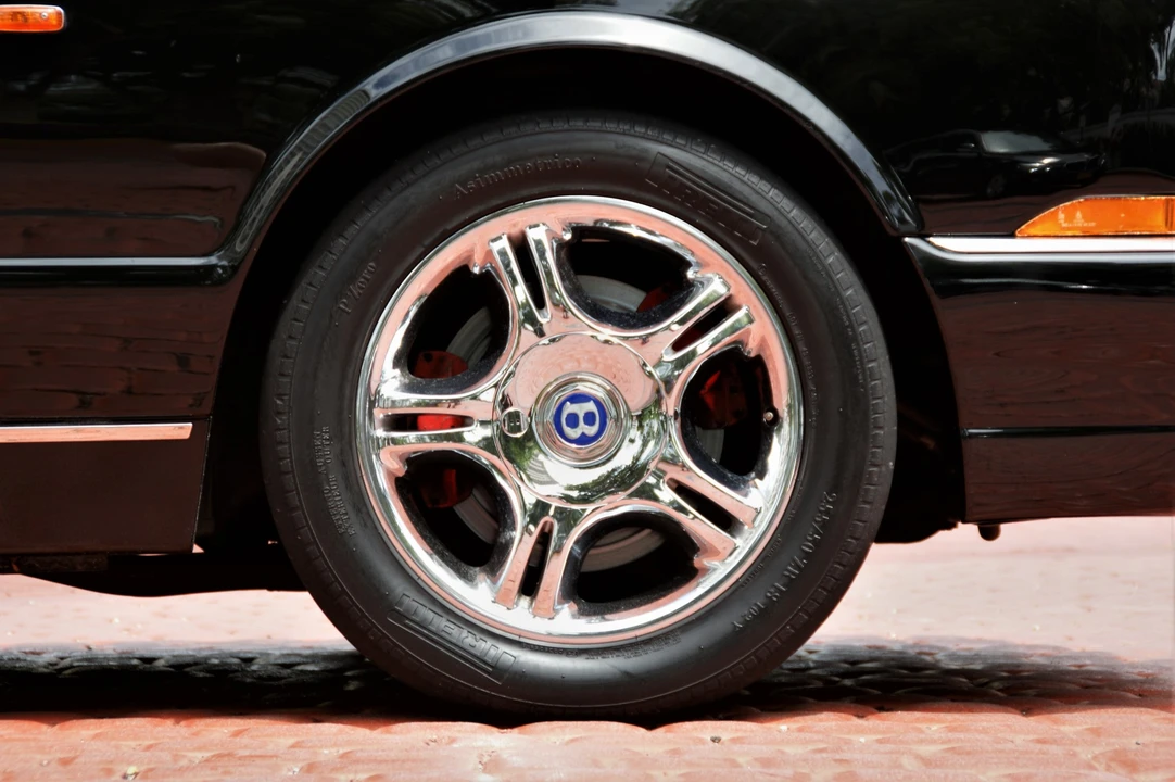 2002 Bentley Azure 1st Gen - Image 14 of 31