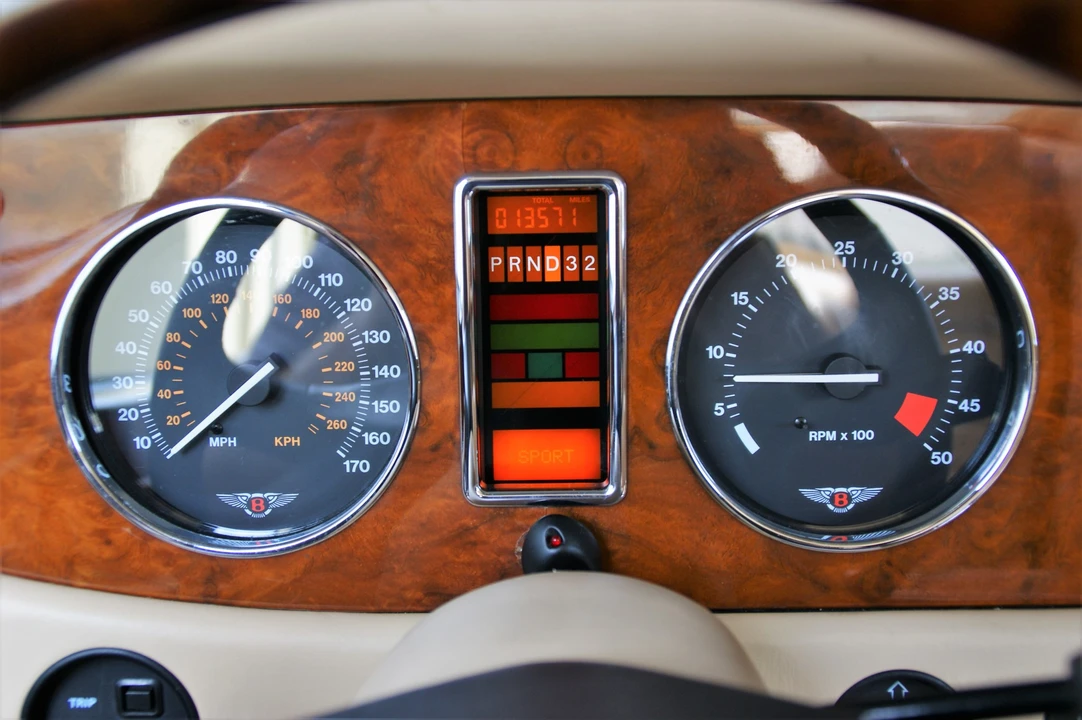 2002 Bentley Azure 1st Gen - Image 28 of 31