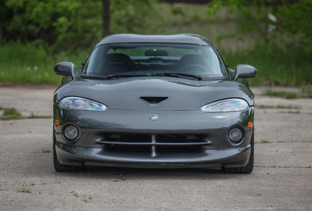 2002 Dodge Viper GTS 2nd Gen - Image 14 of 31
