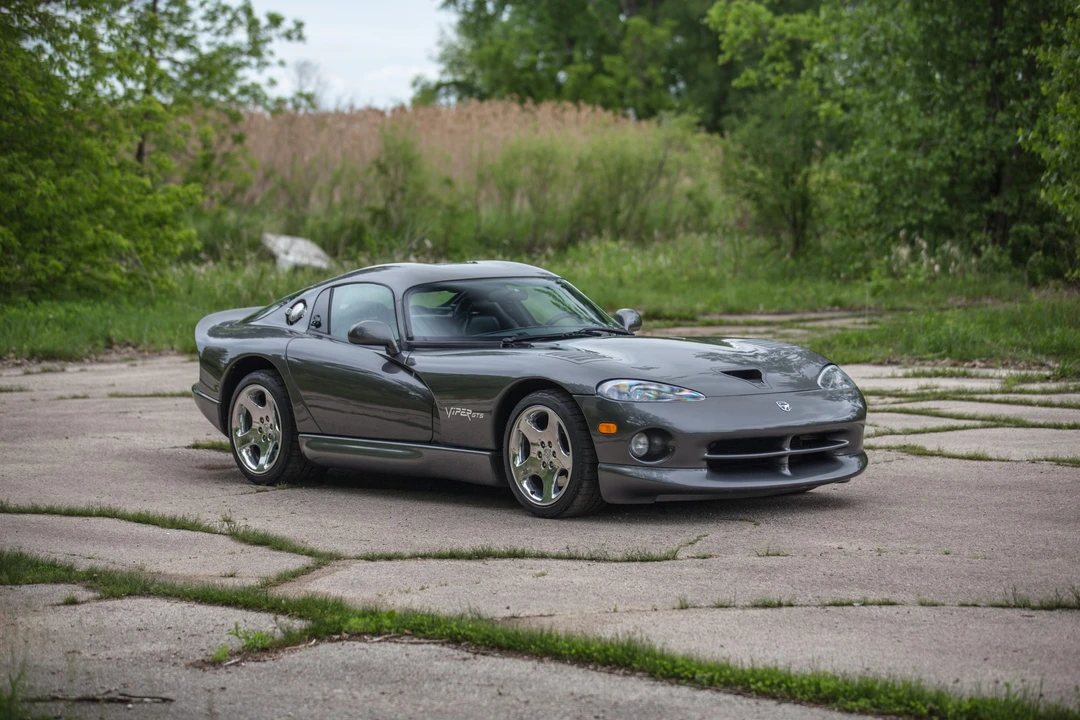 2002 Dodge Viper GTS 2nd Gen - Image 12 of 31