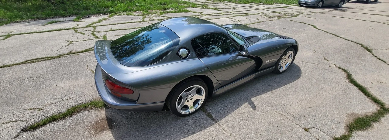 2002 Dodge Viper GTS 2nd Gen - Image 19 of 31