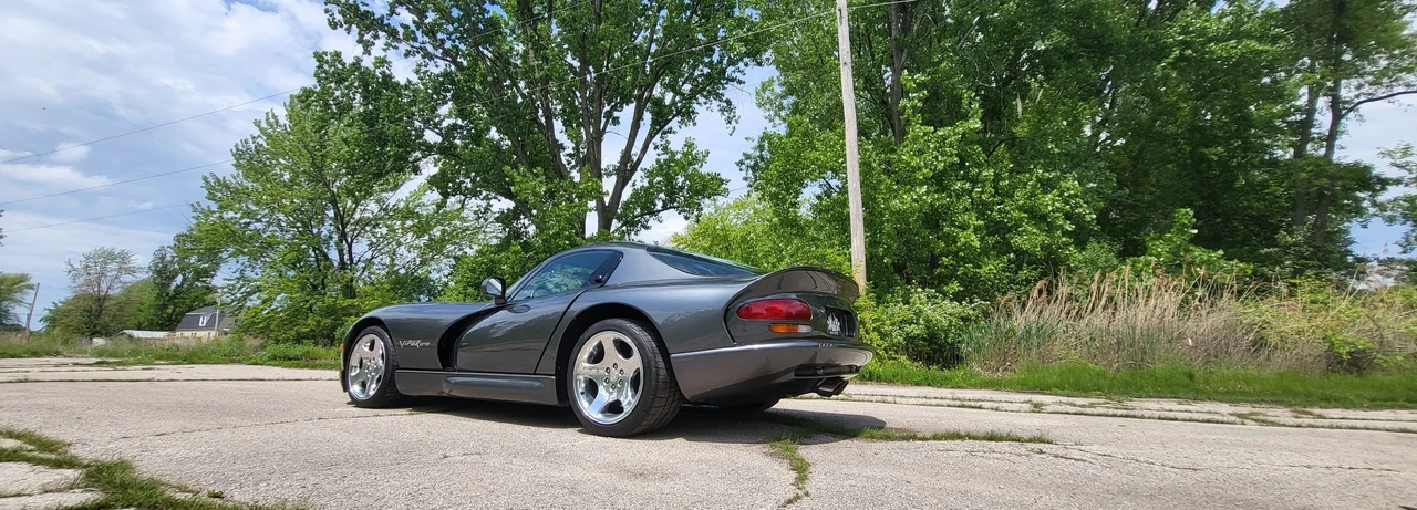 2002 Dodge Viper GTS 2nd Gen - Image 17 of 31