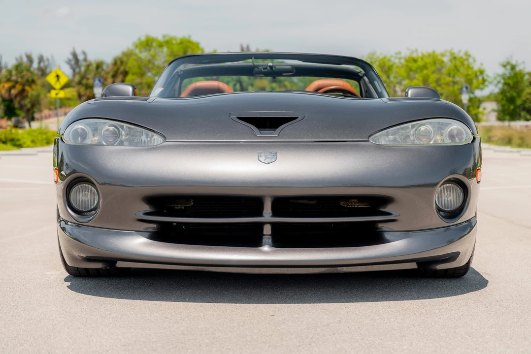 2002 Dodge Viper 2nd Gen - Image 2 of 31