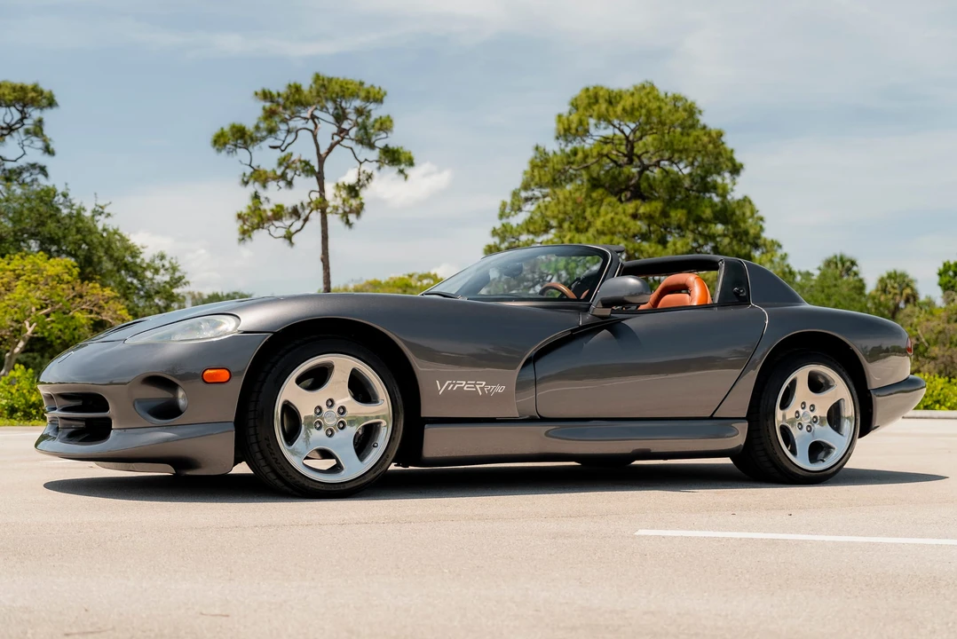 2002 Dodge Viper 2nd Gen - Image 17 of 31