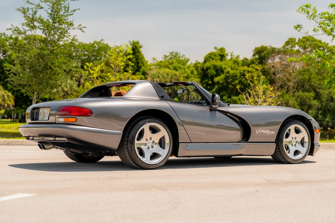 2002 Dodge Viper 2nd Gen - Image 10 of 31