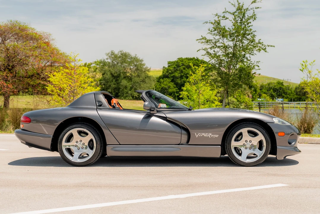 2002 Dodge Viper 2nd Gen - Image 8 of 31