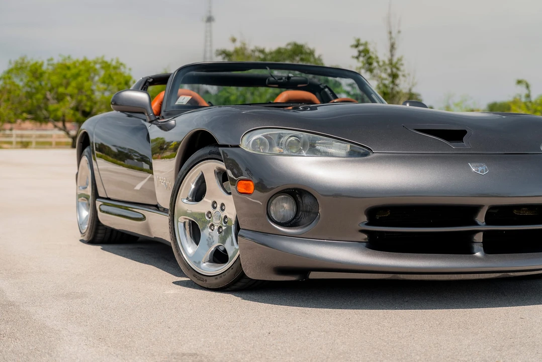 2002 Dodge Viper 2nd Gen - Image 18 of 31