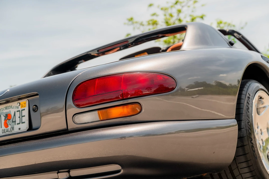 2002 Dodge Viper 2nd Gen - Image 22 of 31