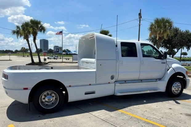 2002 Ford Super Duty 1st Gen - Image 2 of 7