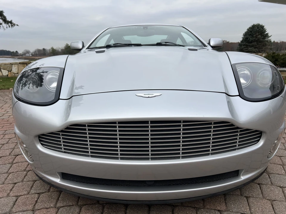 2003 Aston Martin Vanquish 1st Gen - Image 21 of 31