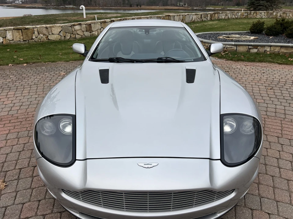 2003 Aston Martin Vanquish 1st Gen - Image 19 of 31