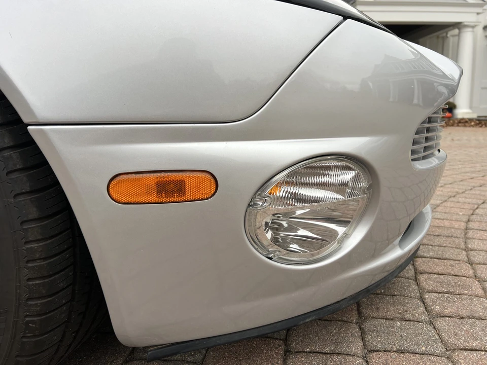 2003 Aston Martin Vanquish 1st Gen - Image 28 of 31