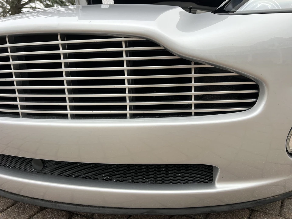 2003 Aston Martin Vanquish 1st Gen - Image 26 of 31