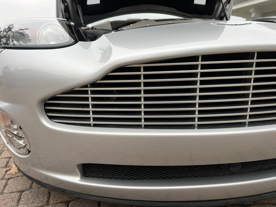 2003 Aston Martin Vanquish 1st Gen - Image 25 of 31