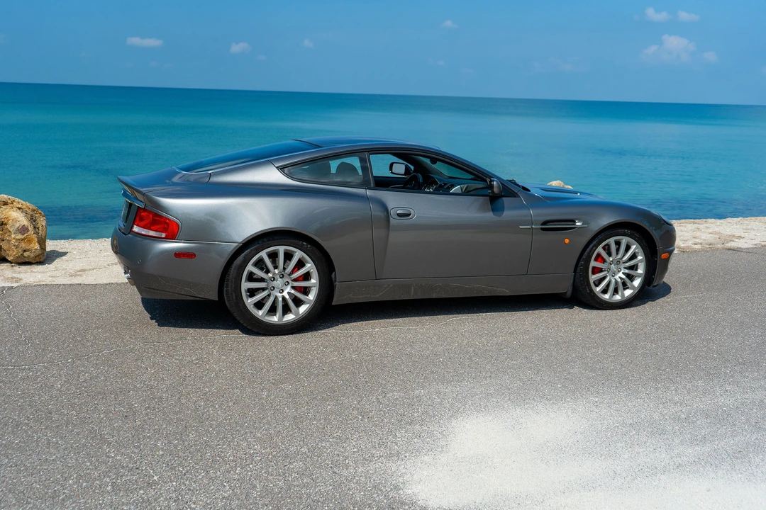 2003 Aston Martin Vanquish 1st Gen - Image 21 of 31