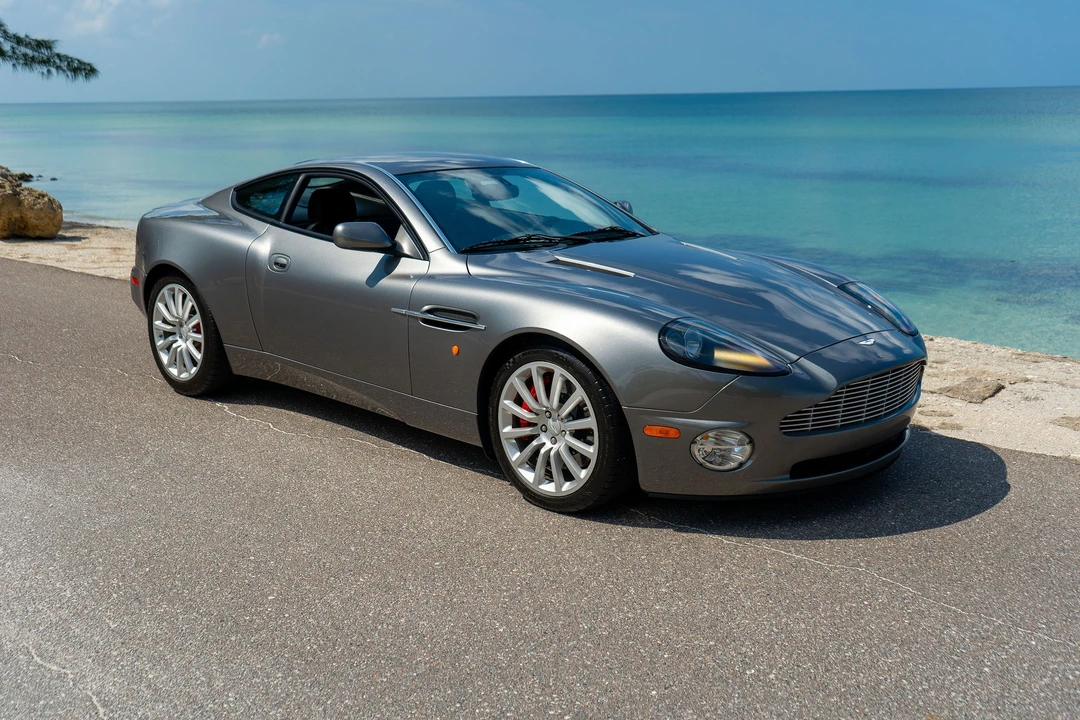 2003 Aston Martin Vanquish 1st Gen - Image 25 of 31