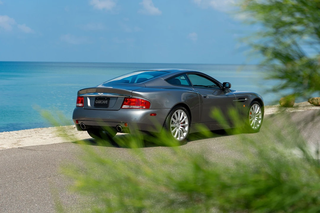 2003 Aston Martin Vanquish 1st Gen - Image 18 of 31