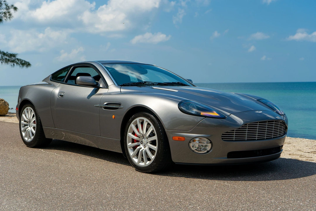 2003 Aston Martin Vanquish 1st Gen - Image 28 of 31