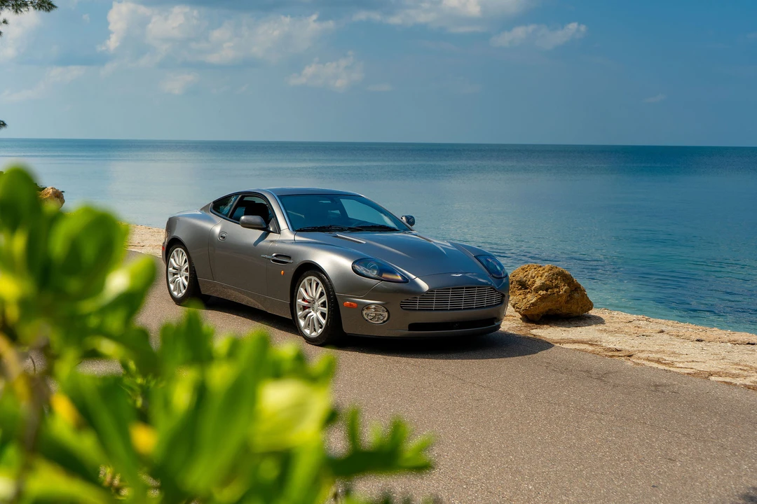 2003 Aston Martin Vanquish 1st Gen - Image 29 of 31
