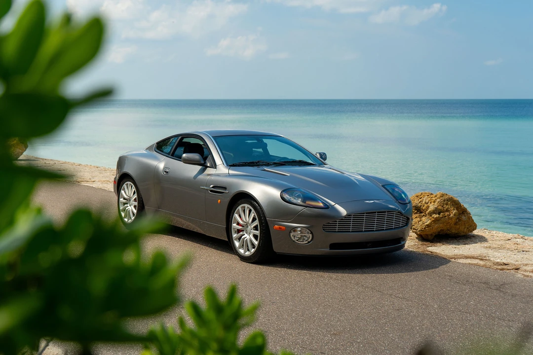 2003 Aston Martin Vanquish 1st Gen - Image 30 of 31