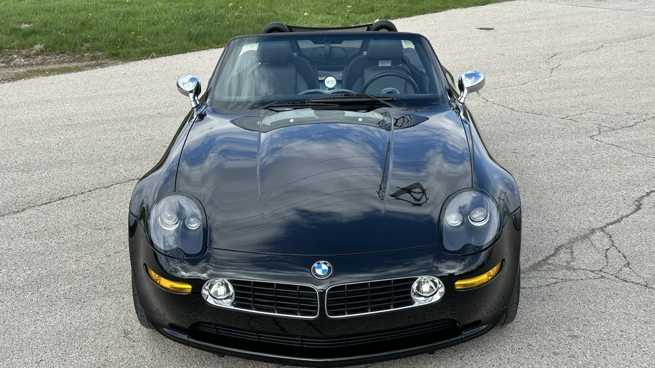2003 BMW Z8 - Image 25 of 31