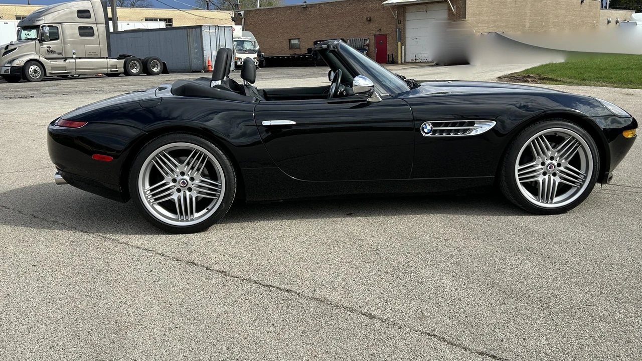 2003 BMW Z8 - Image 19 of 31