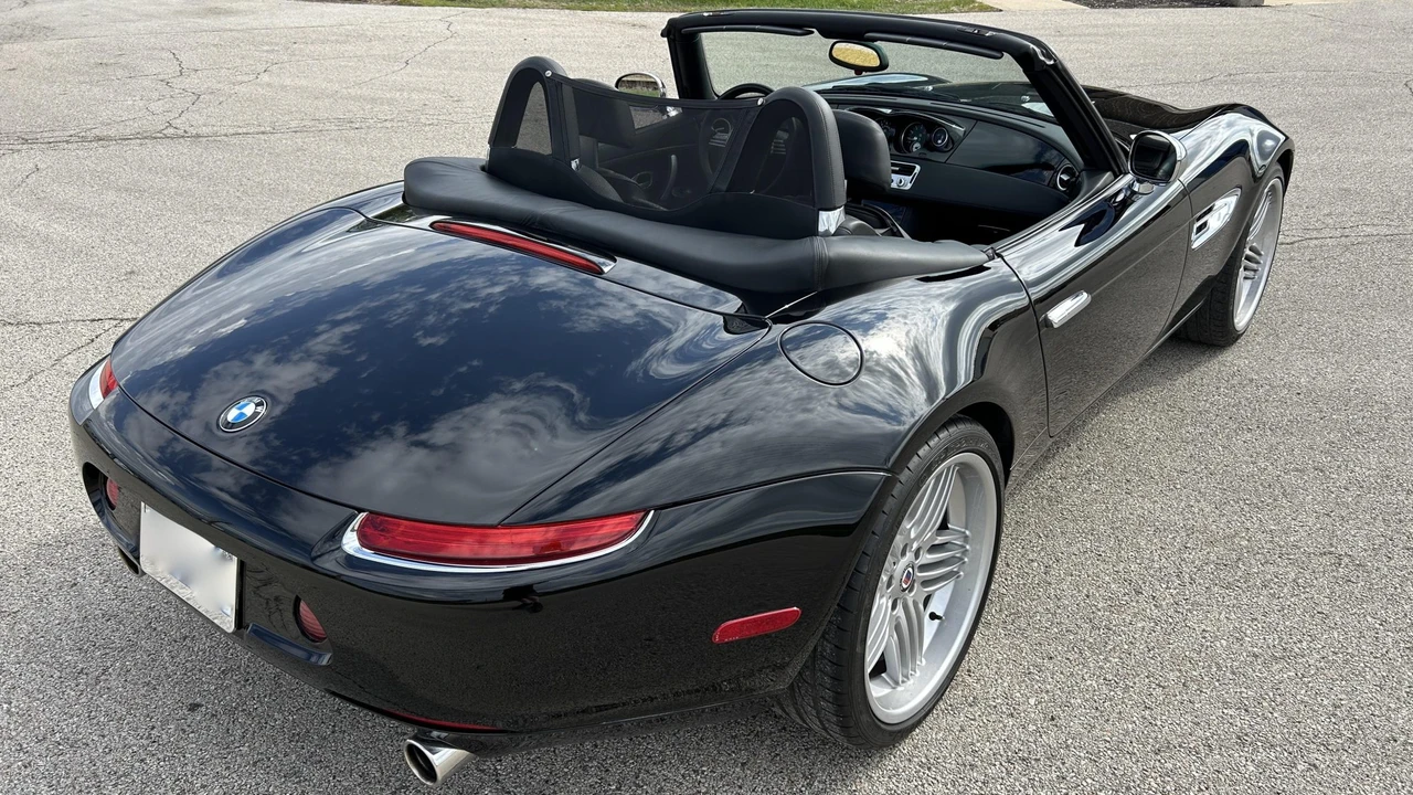 2003 BMW Z8 - Image 16 of 31