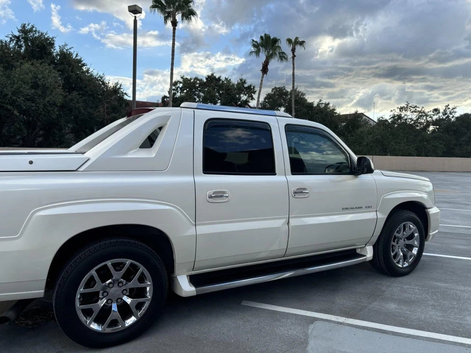2003 Cadillac Escalade & EXT 2nd Gen - Image 18 of 31