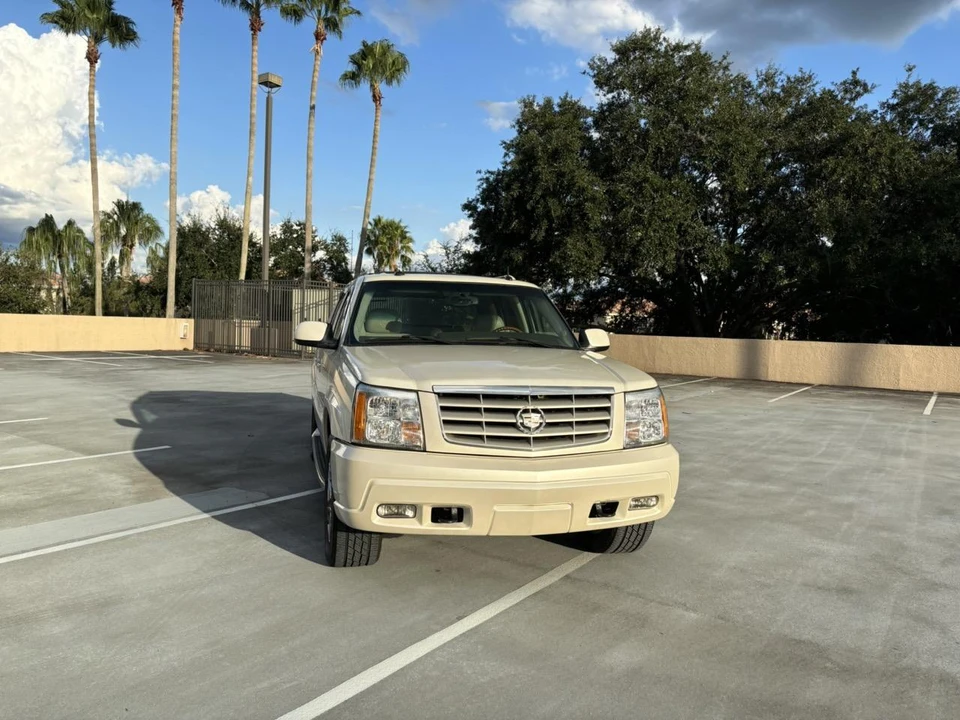 2003 Cadillac Escalade & EXT 2nd Gen - Image 10 of 31