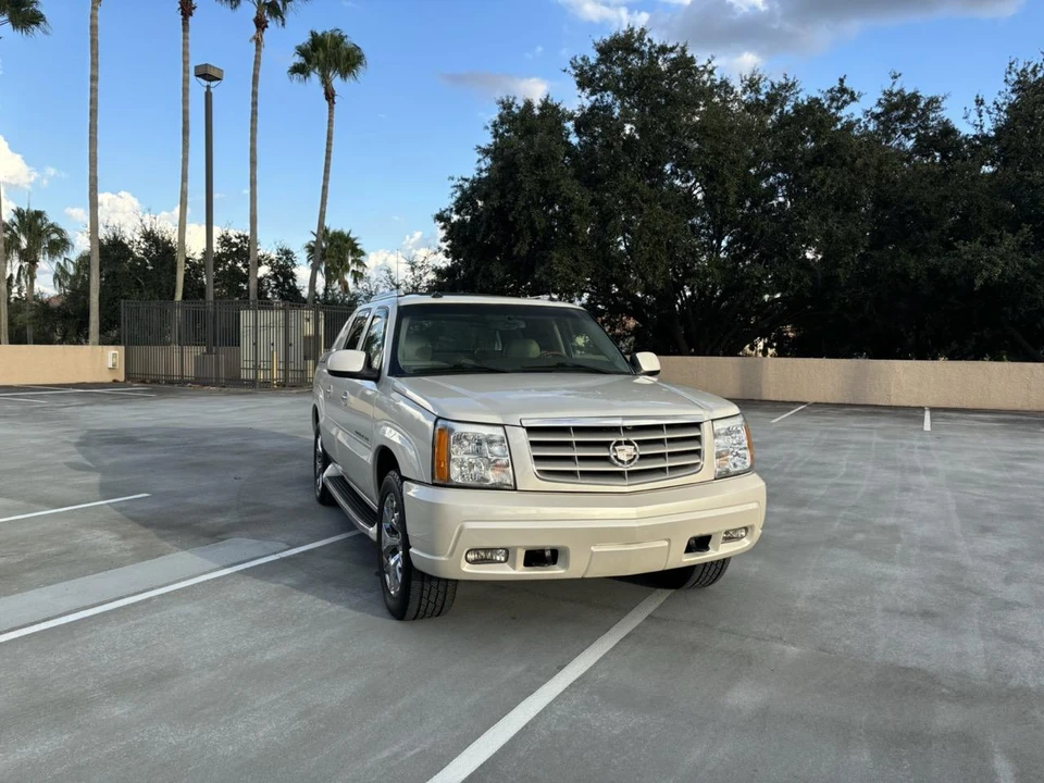 2003 Cadillac Escalade & EXT 2nd Gen - Image 11 of 31