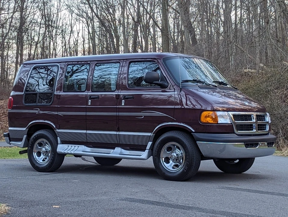 2003 Dodge Ram Van - Image 4 of 31