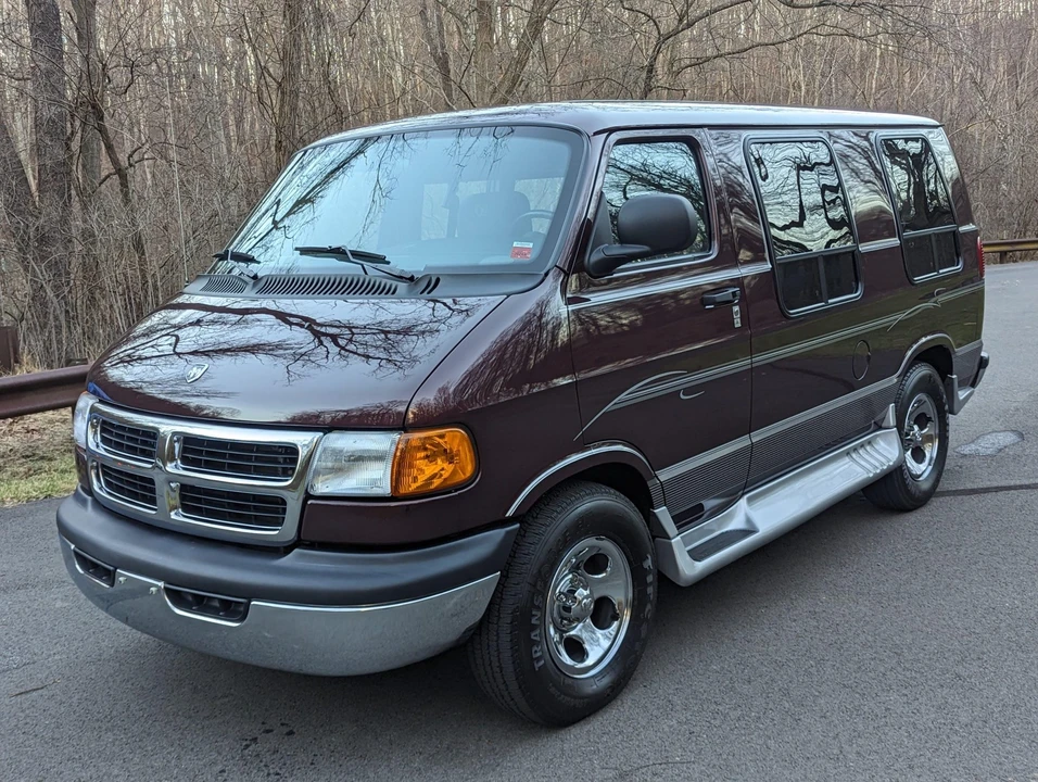 2003 Dodge Ram Van - Image 20 of 31