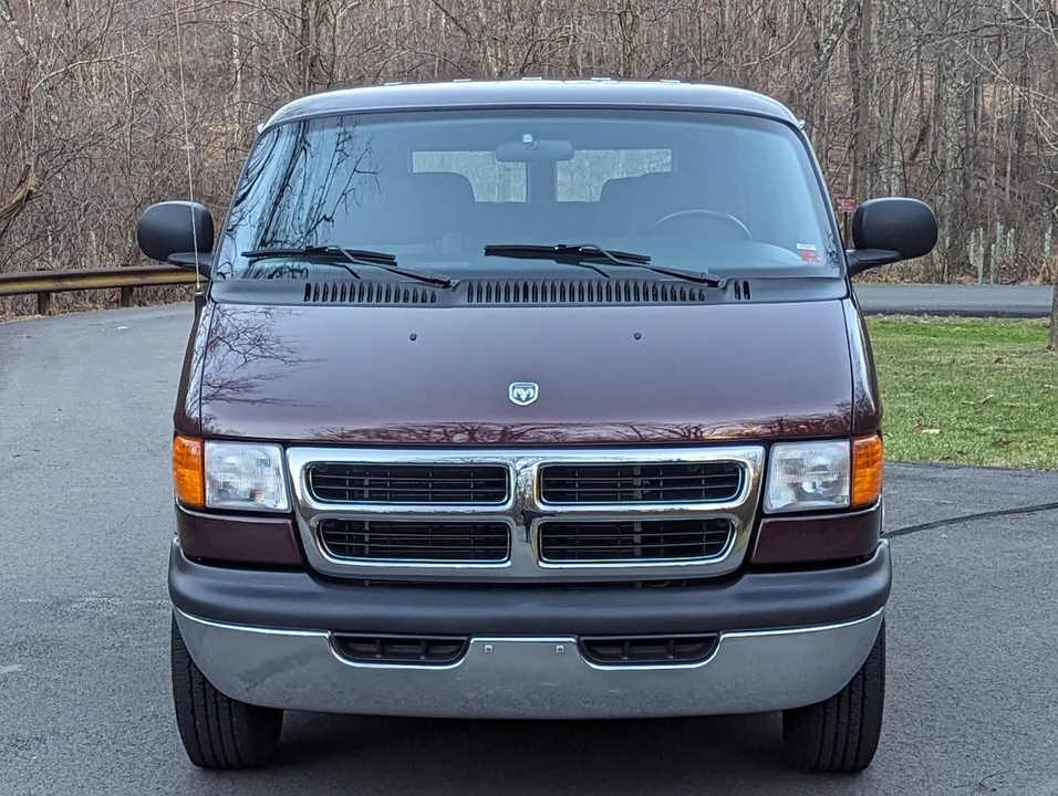 2003 Dodge Ram Van - Image 22 of 31