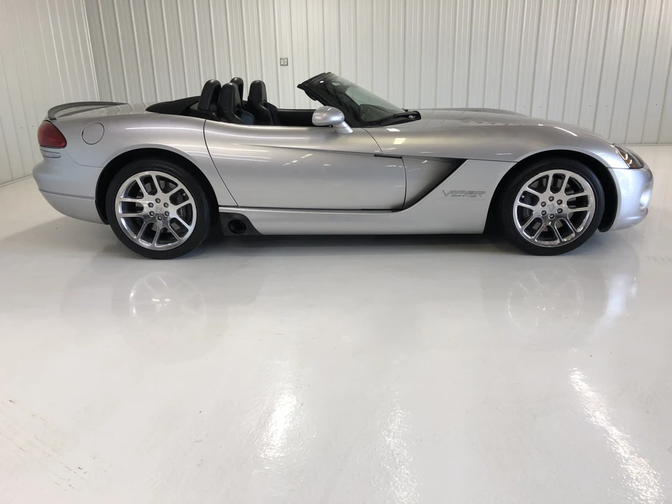 2003 Dodge Viper 3rd Gen - Image 2 of 31