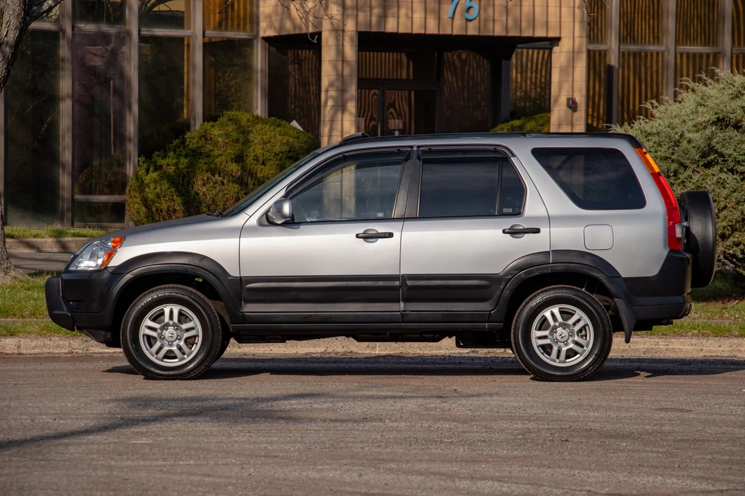 2003 Honda CR-V 2nd Gen - Image 4 of 31