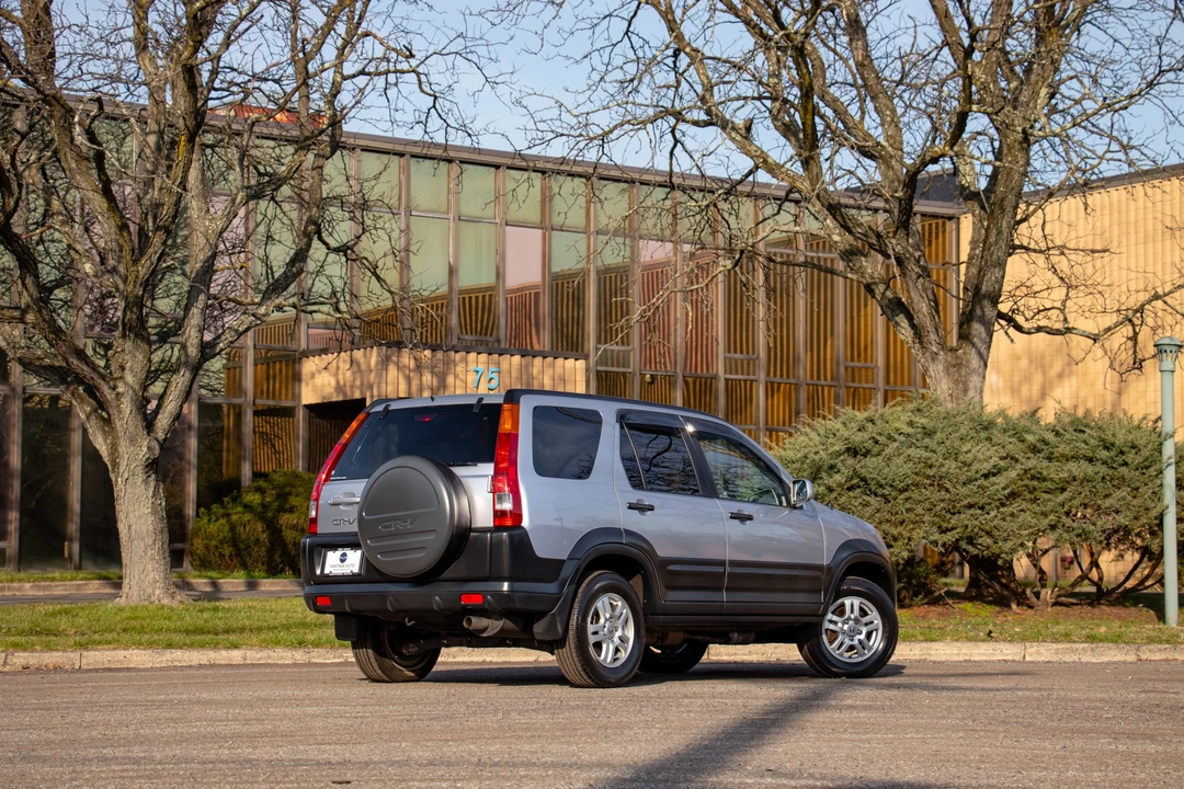 2003 Honda CR-V 2nd Gen - Image 10 of 31