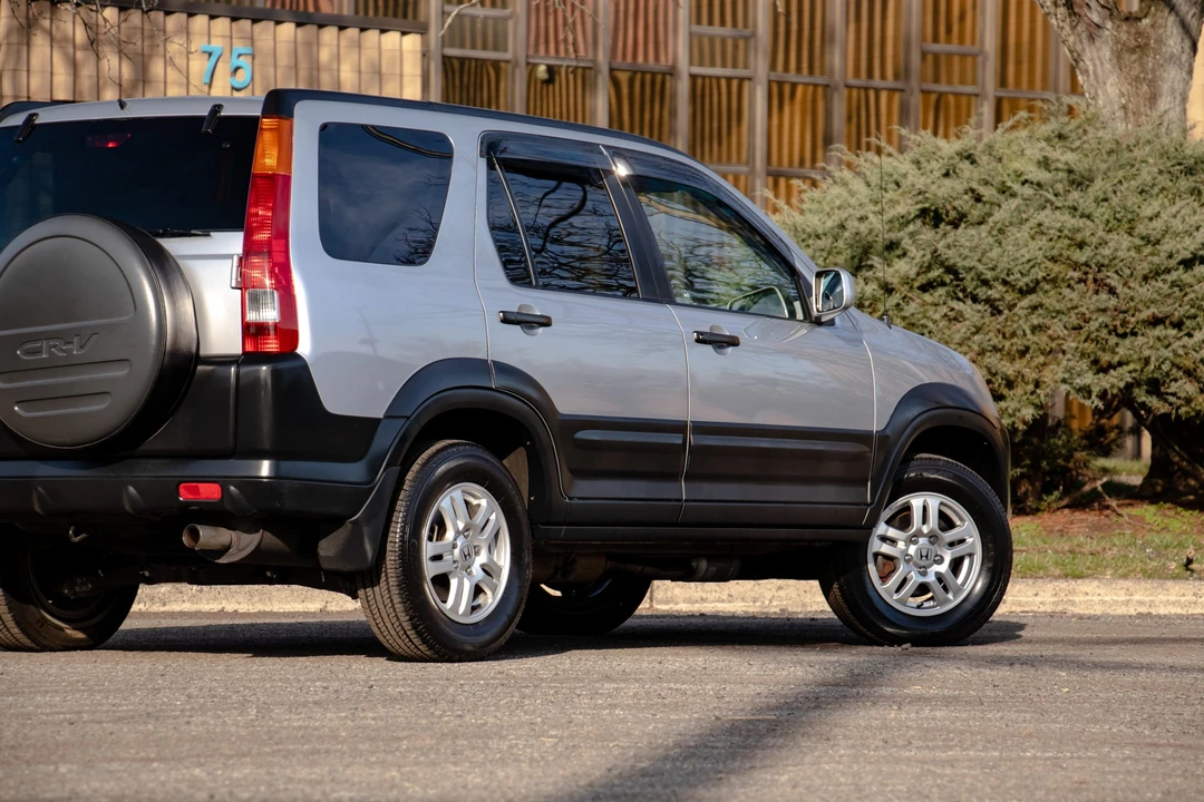 2003 Honda CR-V 2nd Gen - Image 23 of 31