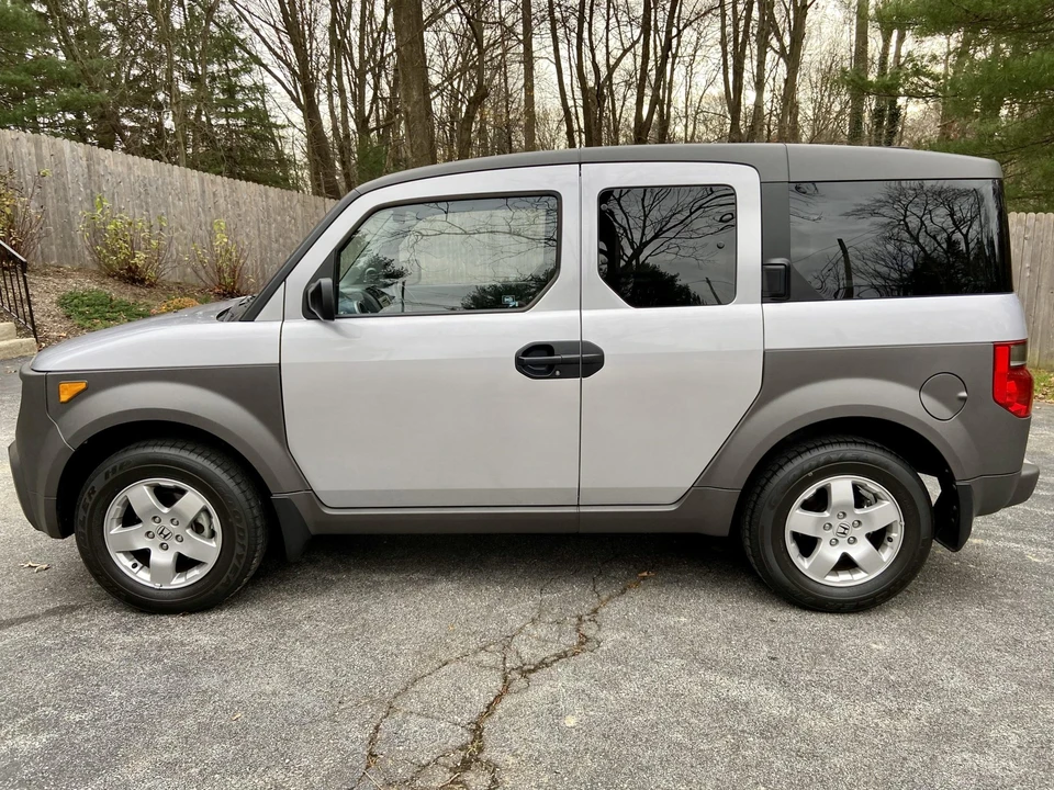 2004 Honda Element - Image 3 of 31