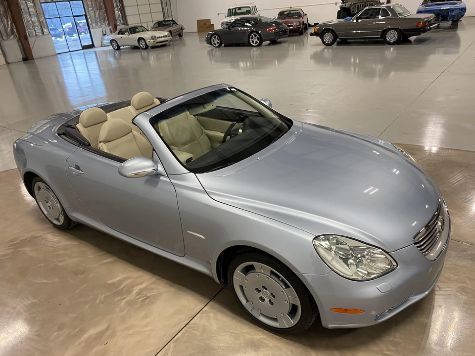 2004 Lexus SC430 - Image 3 of 31