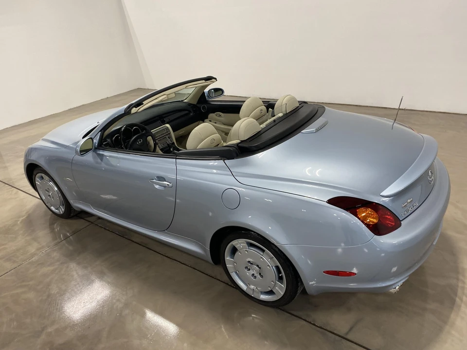 2004 Lexus SC430 - Image 16 of 31