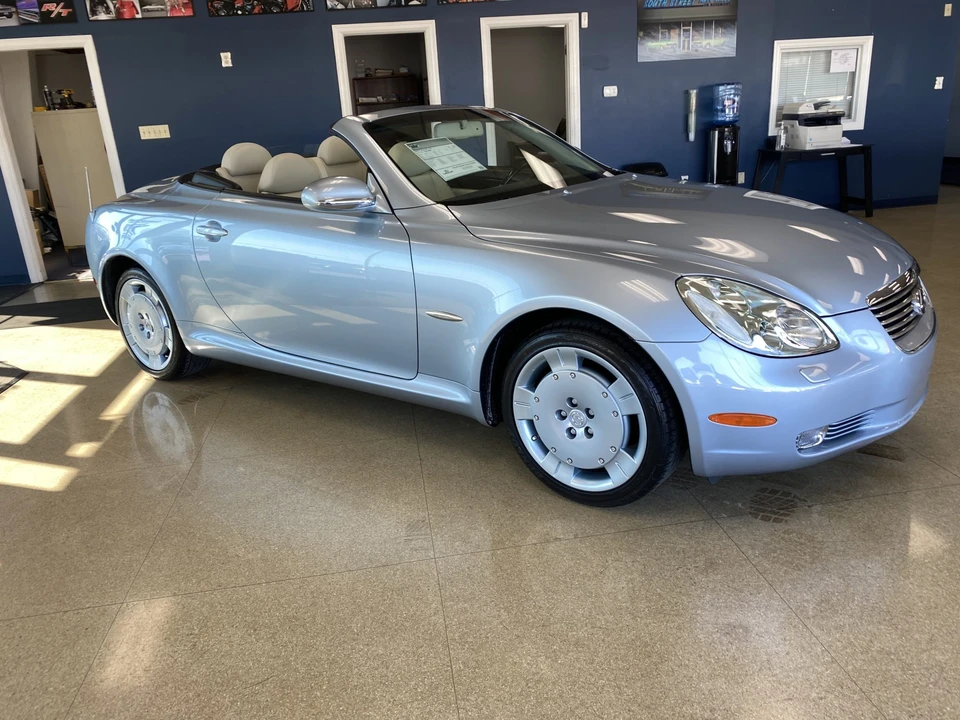 2004 Lexus SC430 - Image 4 of 31